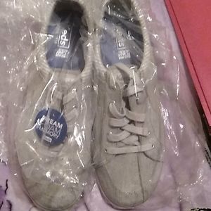 Womens keds size 9.5